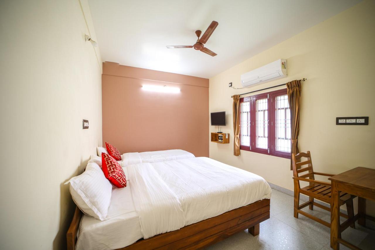 The Pothigai Palace Hotel Kuttalam  Ngoại thất bức ảnh